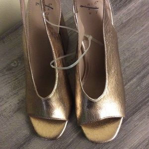 A new day Shoes Sz 8